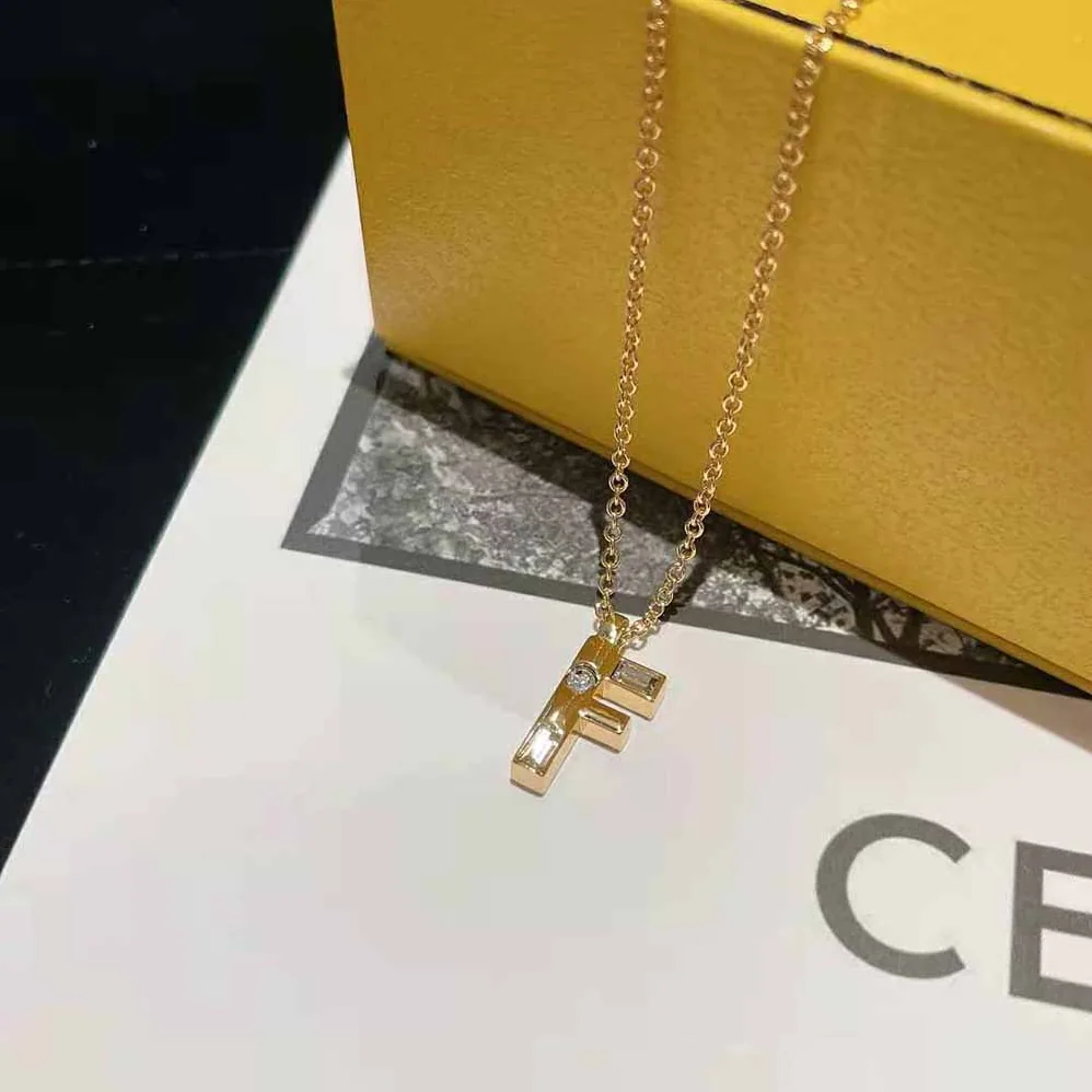 Fendi Fendi First Necklace Gold for Women in Colored Fendi Fendi First Necklace Gold for Women in Colored