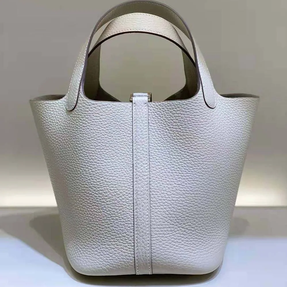 Hermes Picotin Lock 18cm in Clémence leather for Women in White Hermes Picotin Lock 18cm in Clémence leather for Women in White
