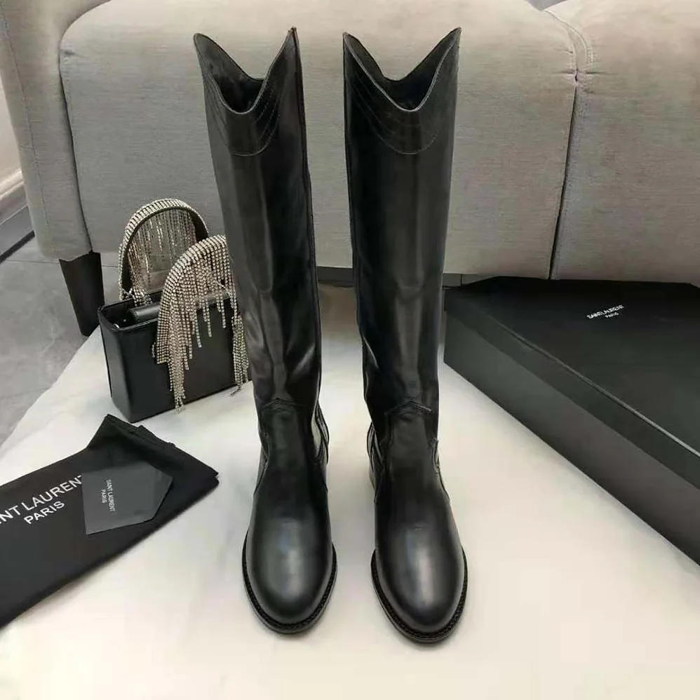 Saint Laurent YSL Kate Boots in Smooth Leather for Women in Black Saint Laurent YSL Kate Boots in Smooth Leather for Women in Black