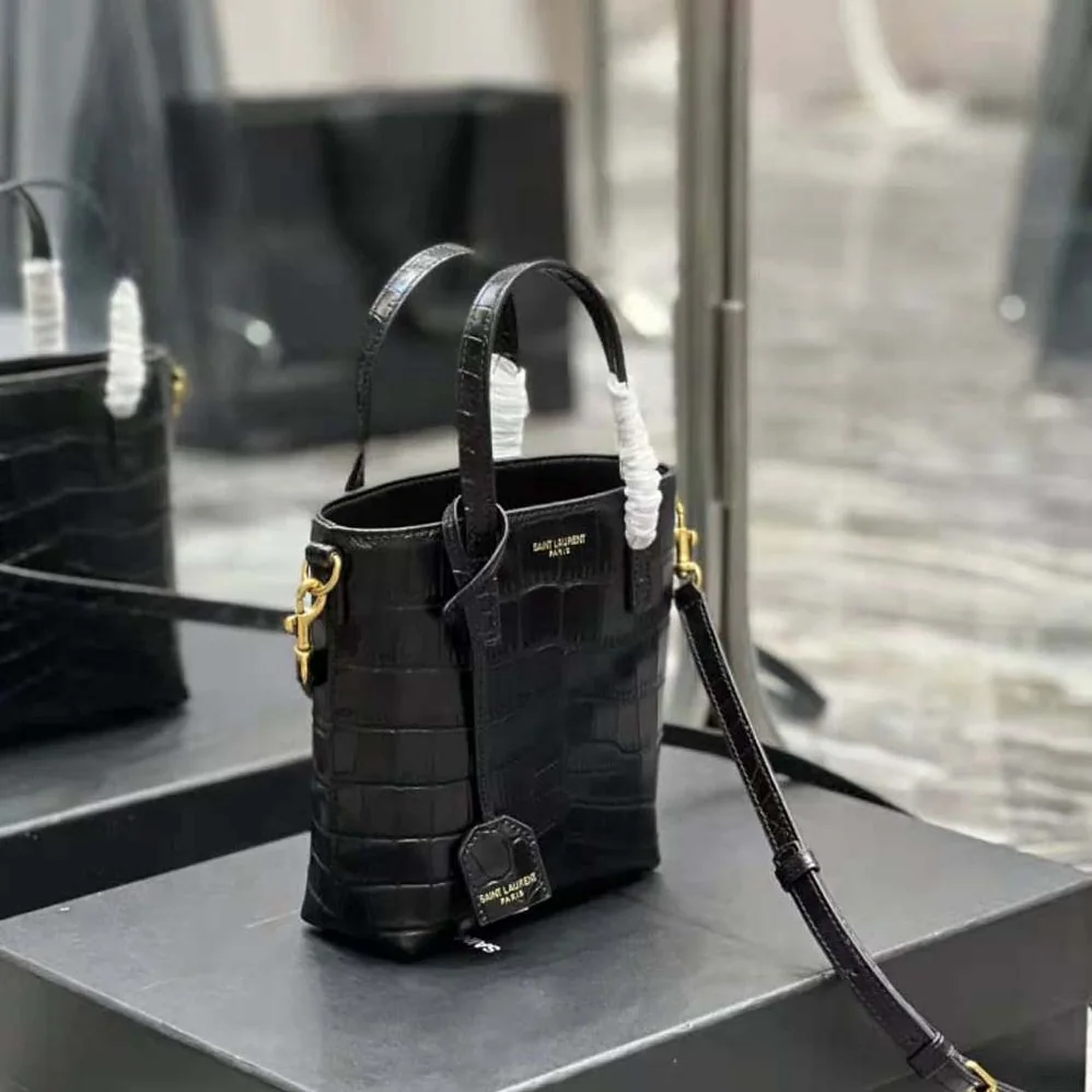 Saint Laurent YSL Saint Laurent Paris Mini Toy Shopping in Crocodile for Women in Embossed Leather Saint Laurent YSL Saint Laurent Paris Mini Toy Shopping in Crocodile for Women in Embossed Leather