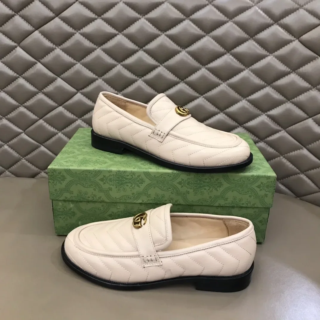 Gucci Loafer With Interlocking G Beige Gucci Loafer With Interlocking G Beige