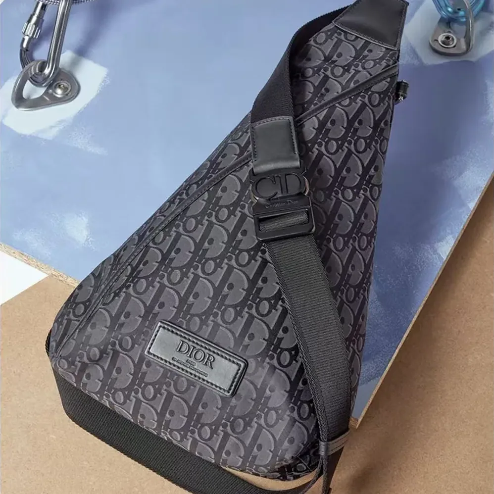 Dior Trek Zipped Sling Bag Black Dior Oblique Nylon for Men Dior Trek Zipped Sling Bag Black Dior Oblique Nylon for Men
