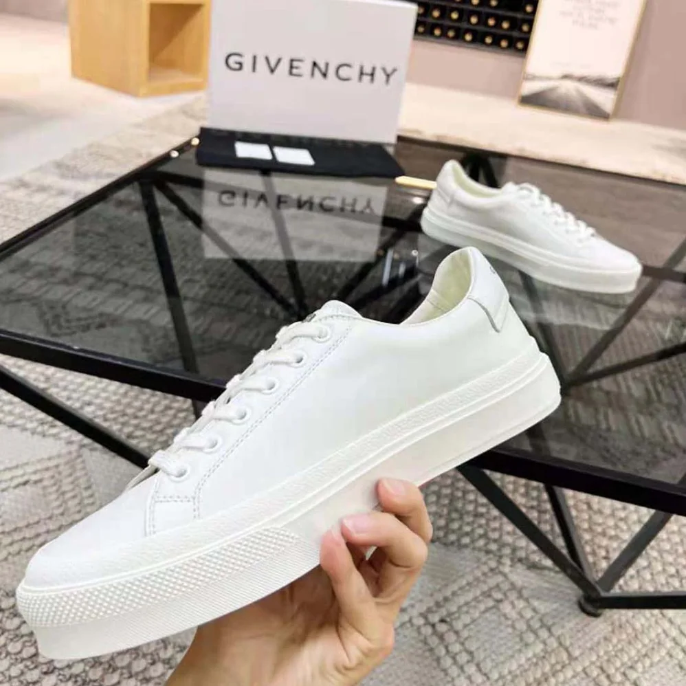 Givenchy City Sport Sneakers in GIVENCHY Leather for Men in White Givenchy City Sport Sneakers in GIVENCHY Leather for Men in White