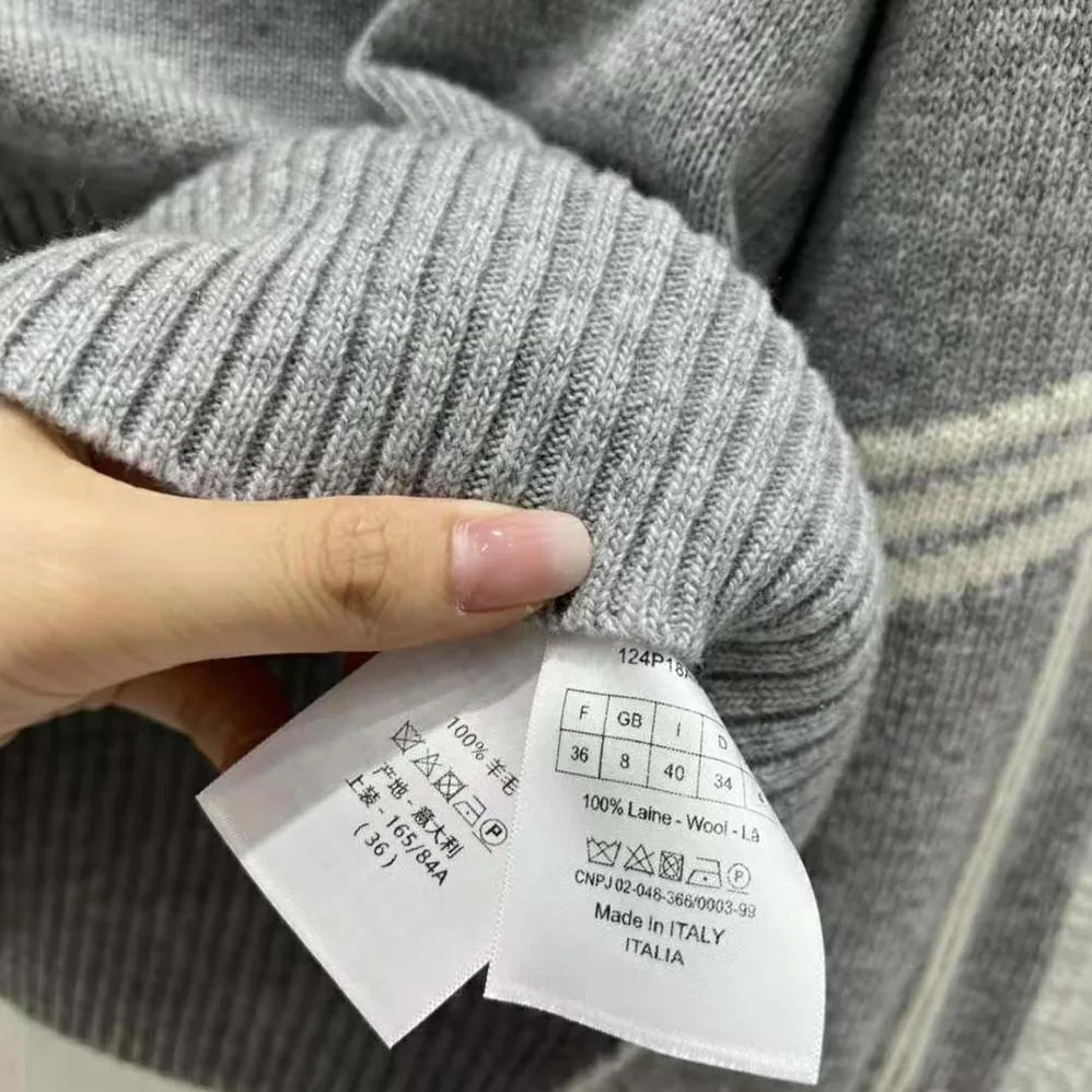 Dior Dioralps Stand-Collar Sweater Gray and White Three-Tone Dior Star Wool and Cashmere Knit for Women Dior Dioralps Stand-Collar Sweater Gray and White Three-Tone Dior Star Wool and Cashmere Knit for Women