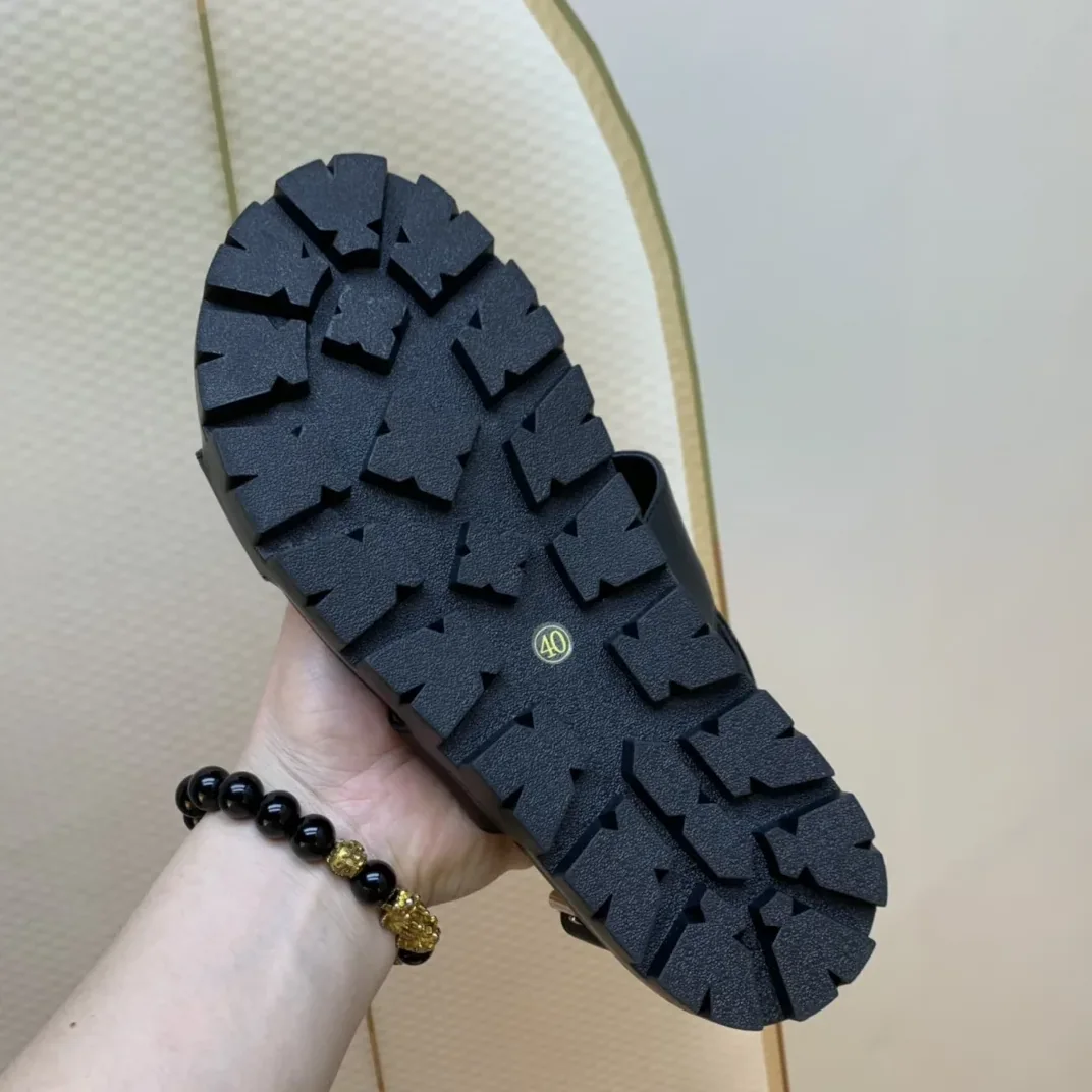 Gucci Tiger And Buckle Sandal Black for Women