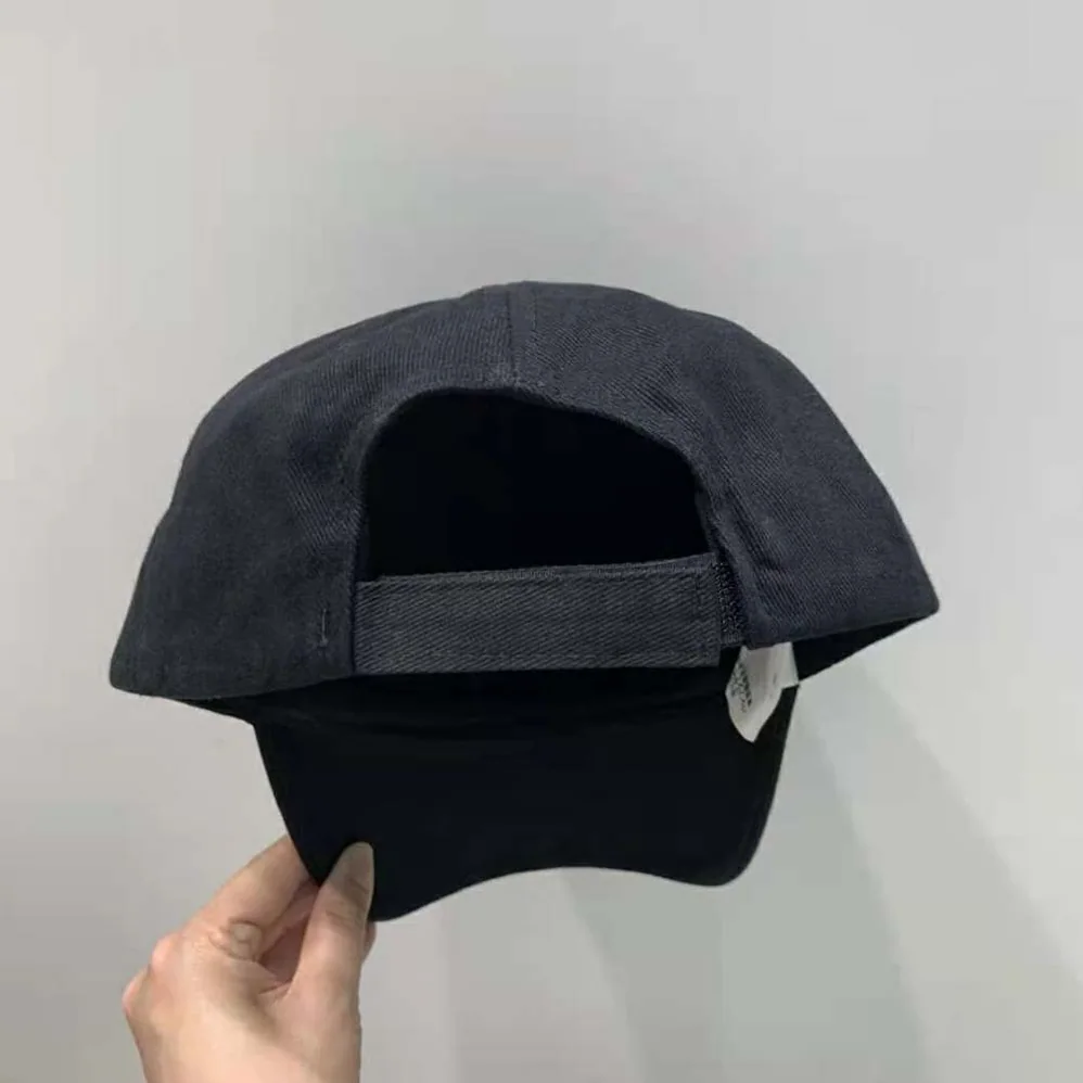 Balenciaga Classic Baseball Cap with Balenciaga Embroidered Logo for Women in Black Balenciaga Classic Baseball Cap with Balenciaga Embroidered Logo for Women in Black