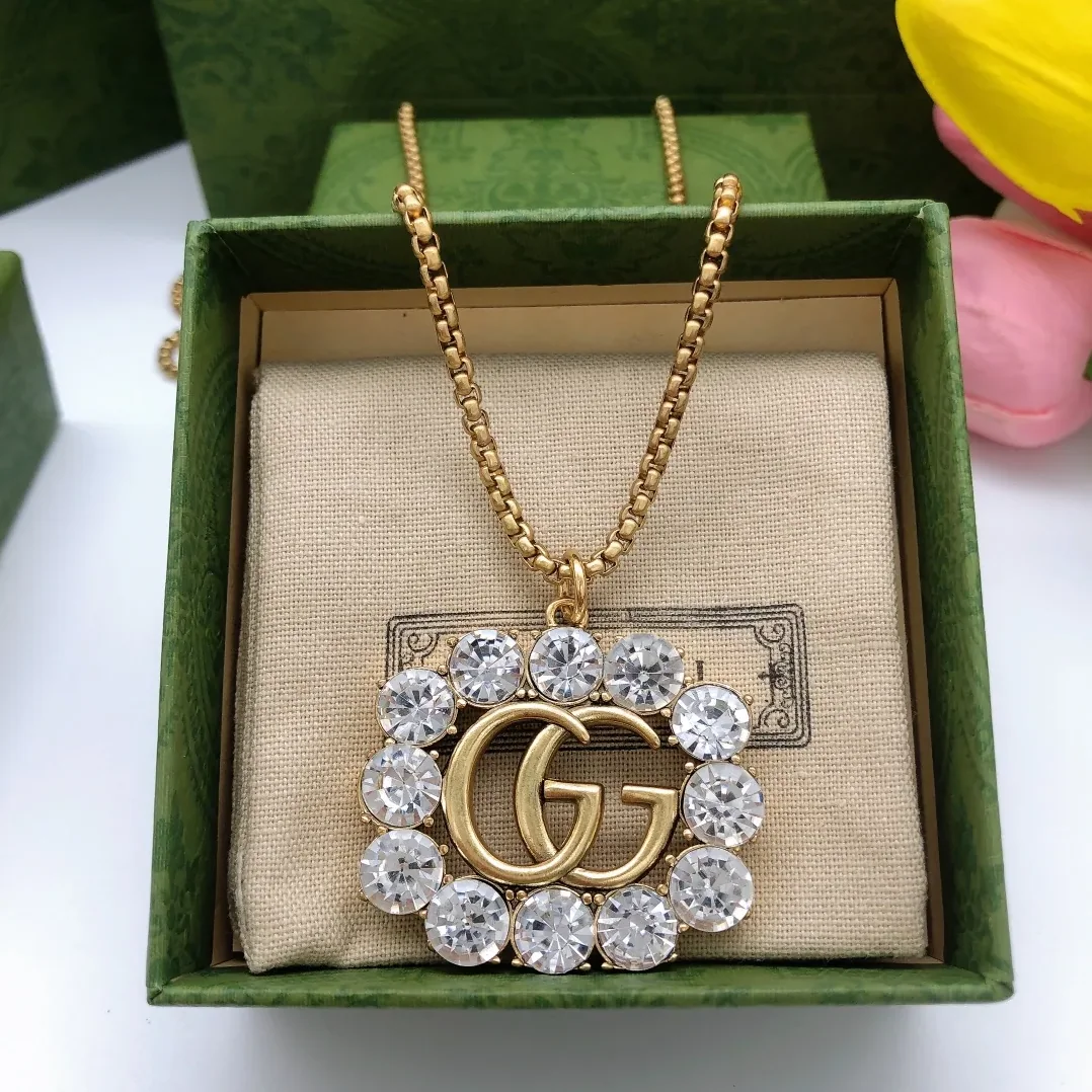 Gucci Square Crystal Necklace Gold Gucci Square Crystal Necklace Gold