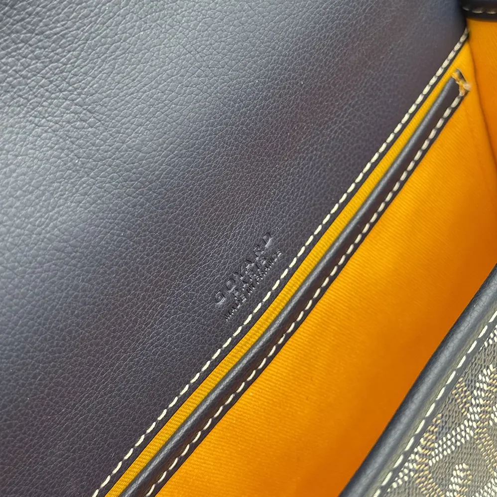 Goyard Belvedere Mm Bag for Unisex in Navy Goyard Belvedere Mm Bag for Unisex in Navy