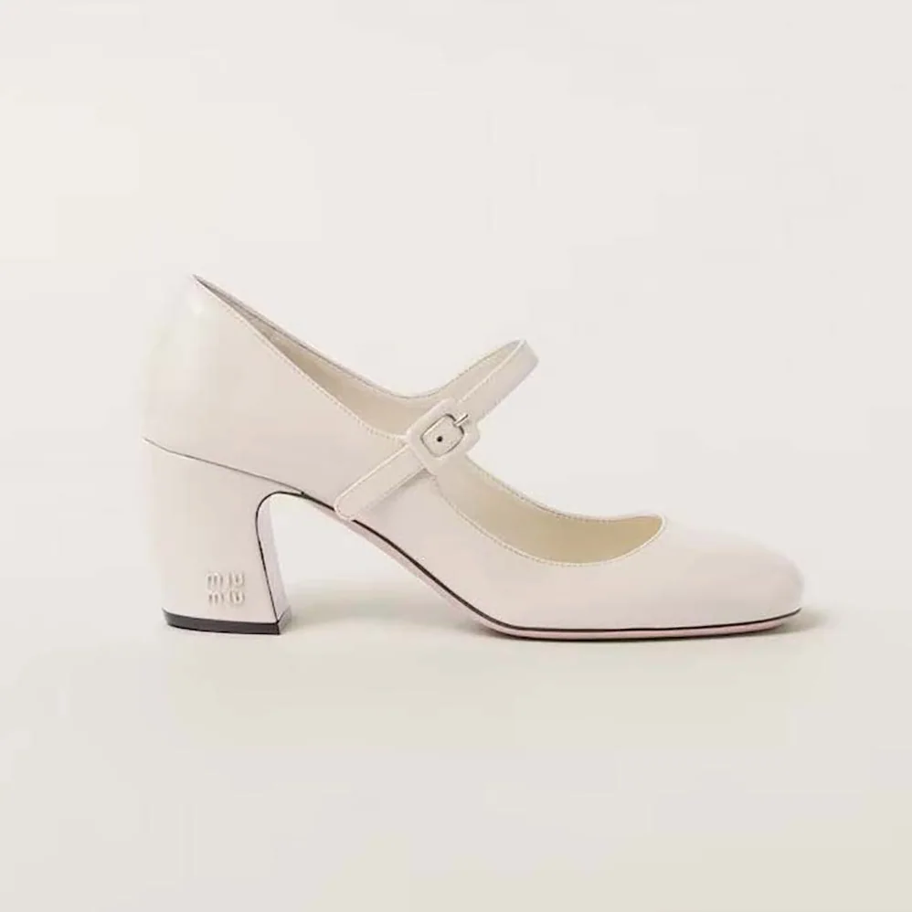 Miu Miu Patent Leather Pumps with Metal Lettering Logo for Women in White Miu Miu Patent Leather Pumps with Metal Lettering Logo for Women in White
