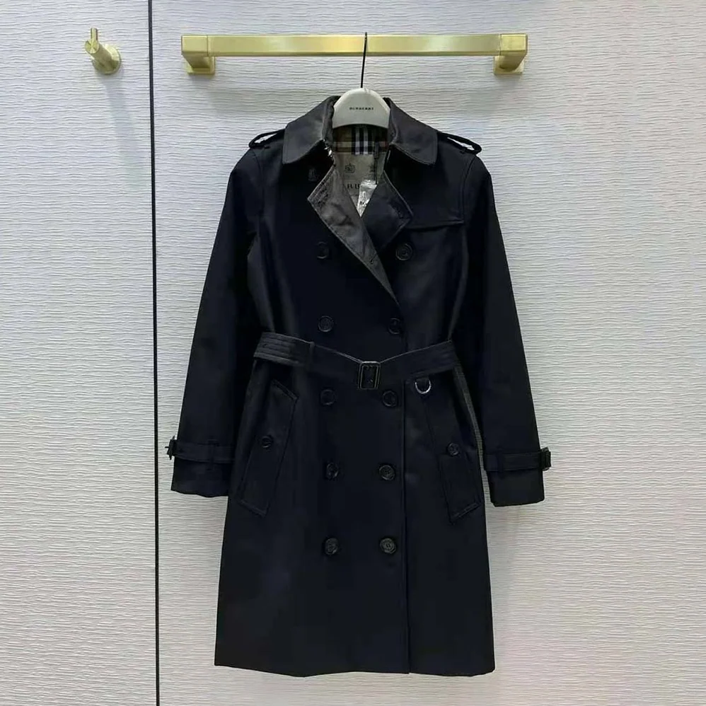 Burberry The Mid-length Chelsea Heritage Trench Coat for Women