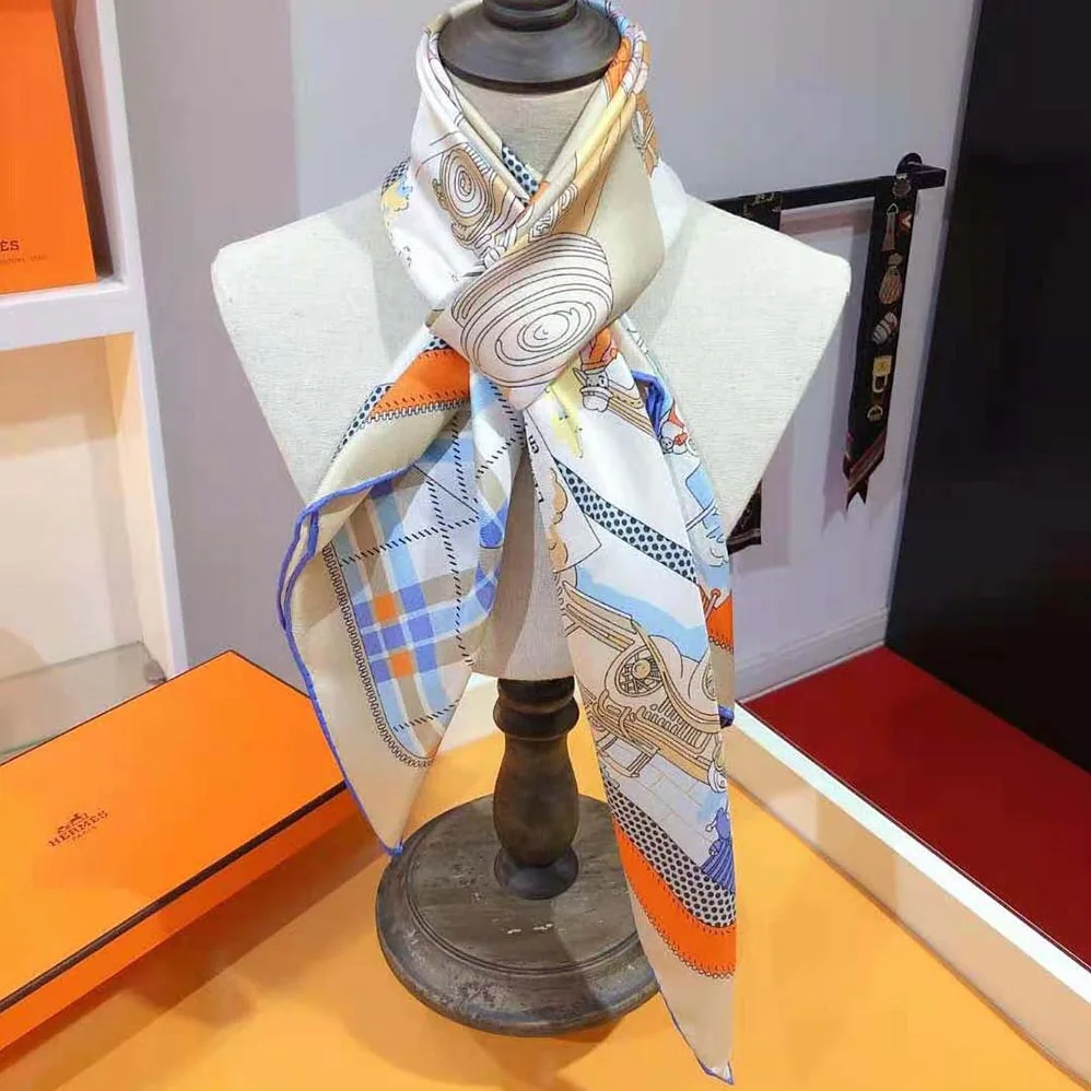 Hermes Confort en Automobile Scarf 70 in Silk Twill with Hand-Rolled Edges for Women in Orange Hermes Confort en Automobile Scarf 70 in Silk Twill with Hand-Rolled Edges for Women in Orange