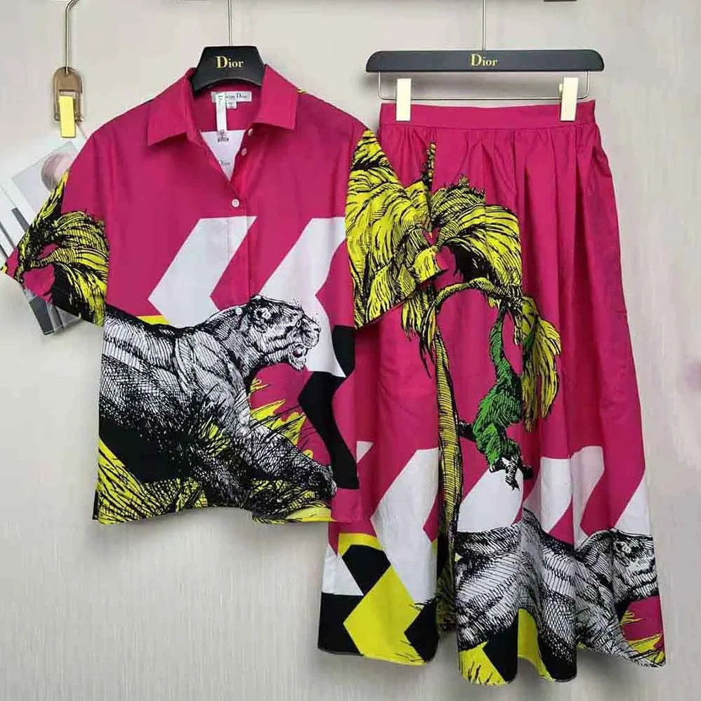 Dior Mid-Length Pleated Skirt Pink Cotton Poplin with Multicolor D for Women in Tiger Pop Motif