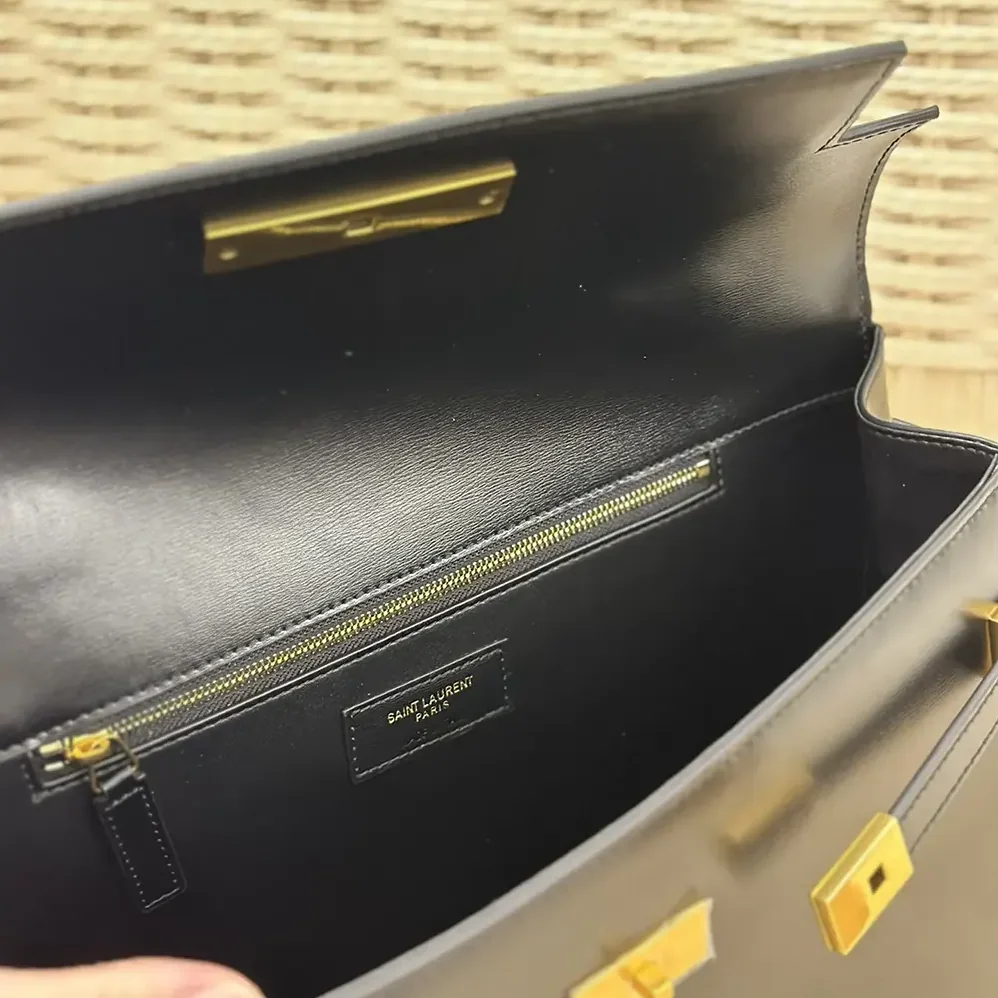 Saint Laurent YSL Manhattan Top-handle in Box Saint Laurent for Women in Black Saint Laurent YSL Manhattan Top-handle in Box Saint Laurent for Women in Black