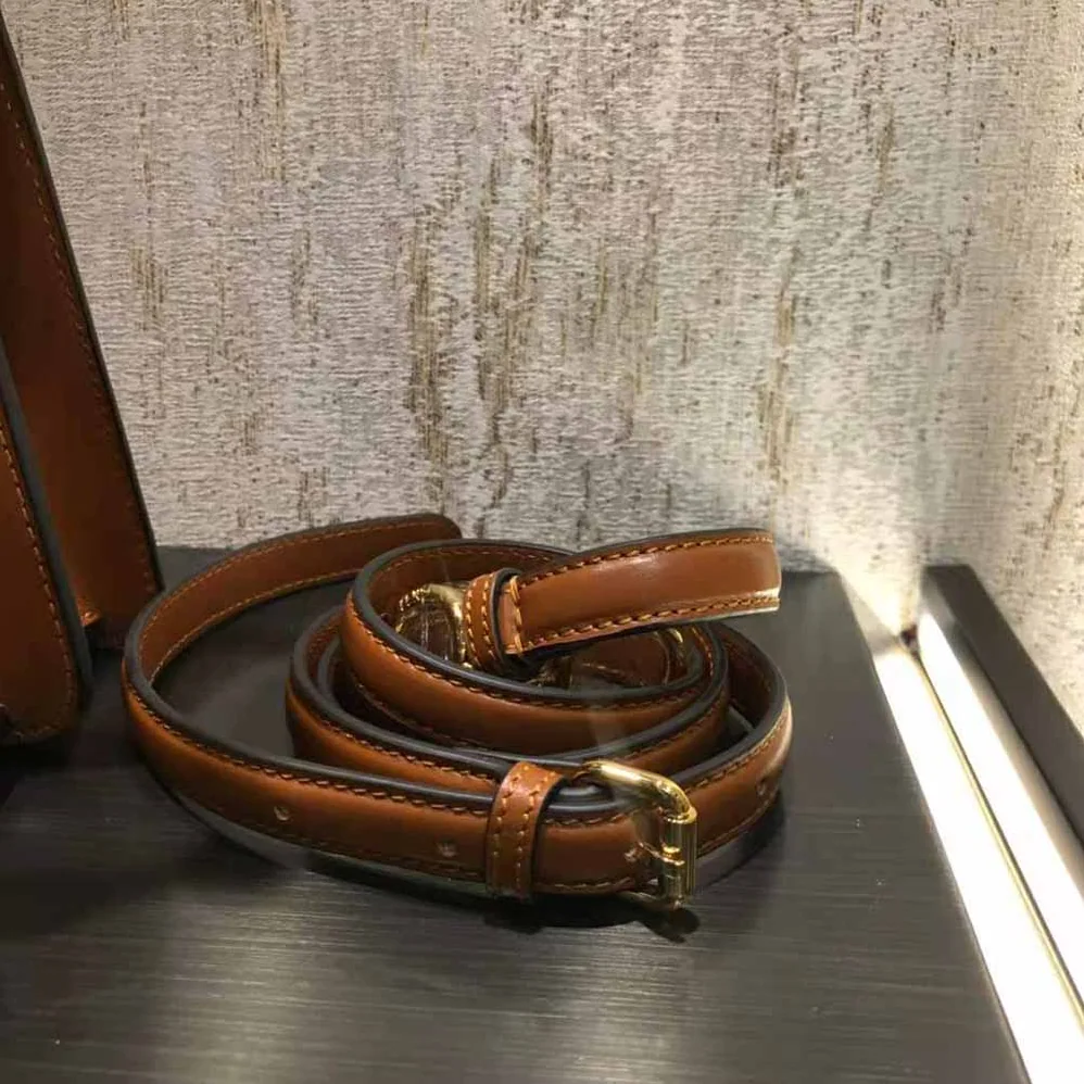 Fendi Peekaboo Iseeu East-West Leather Bag for Women in Brown Fendi Peekaboo Iseeu East-West Leather Bag for Women in Brown