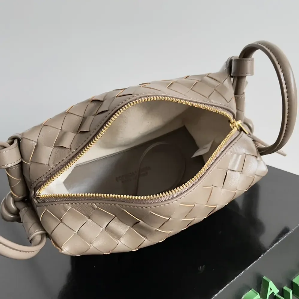 Bottega Veneta Top Handle Loop in Intrecciato Leather for Women in Chocolate Bottega Veneta Top Handle Loop in Intrecciato Leather for Women in Chocolate