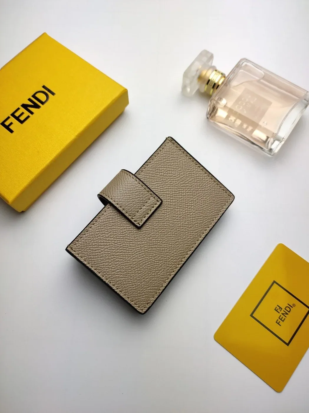 Fendi Card Holder Light Grey With Light Grey Gusseted Card Holder / FF 8M0301A18BF0E65