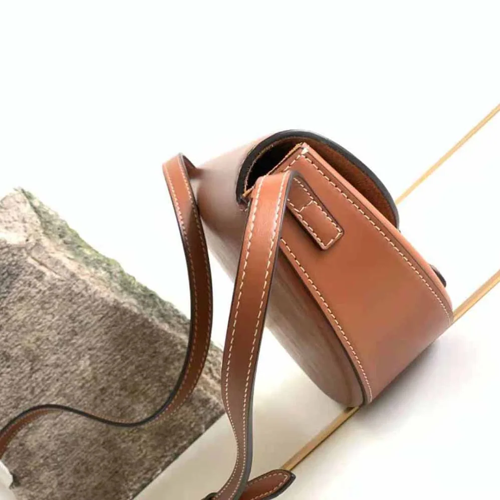Celine Besace Cuir Triomphe in Smooth Calfskin for Women in Brown