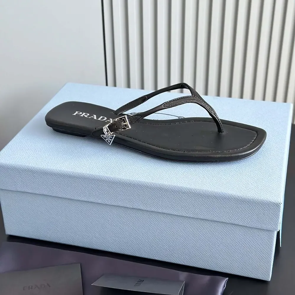 Prada Leather Thong Sandals for Women in Black Prada Leather Thong Sandals for Women in Black