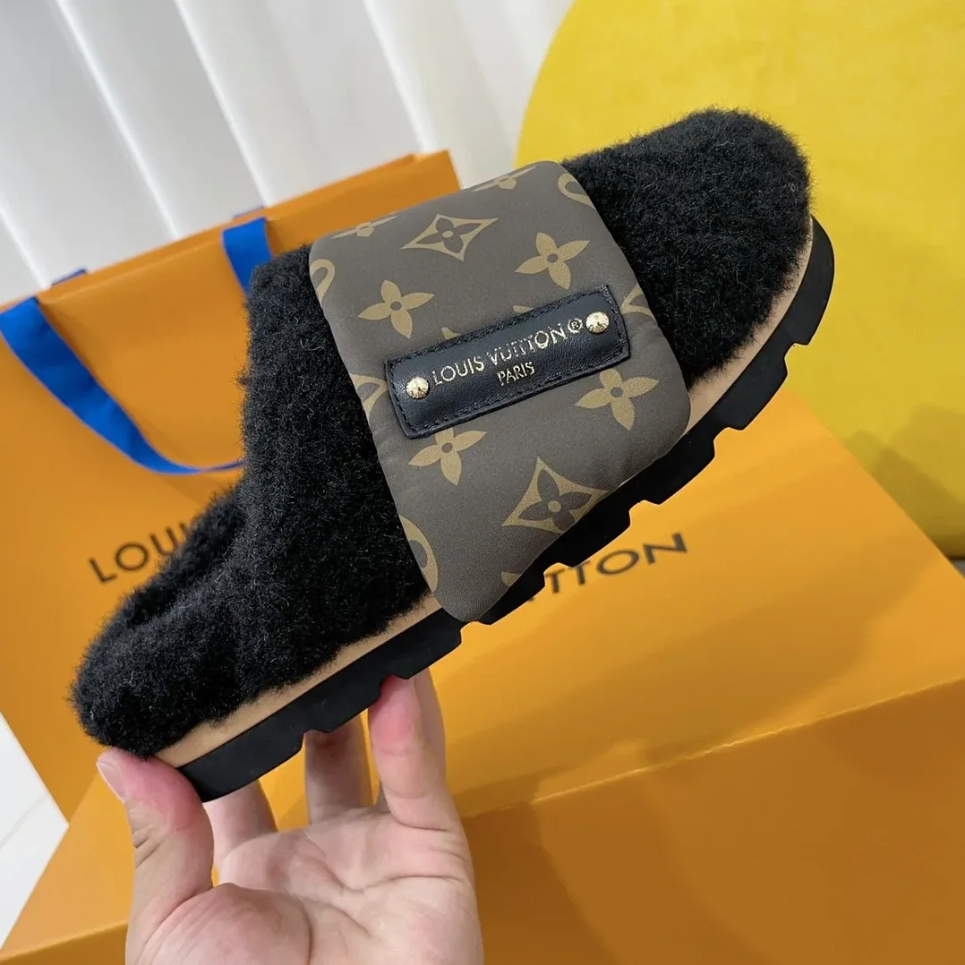 Louis Vuitton Slipper Pillow Flat Comfort Mule Black Louis Vuitton Slipper Pillow Flat Comfort Mule Black