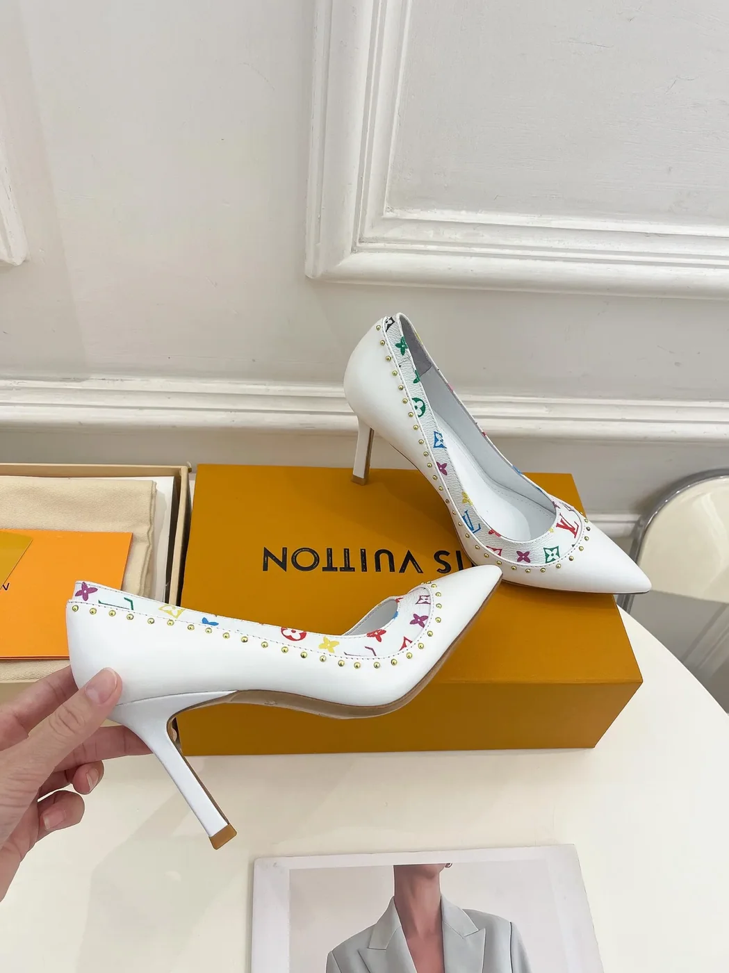 Louis Vuitton Pump White 9.5/ Louis Vuitton Pump White 9.5/