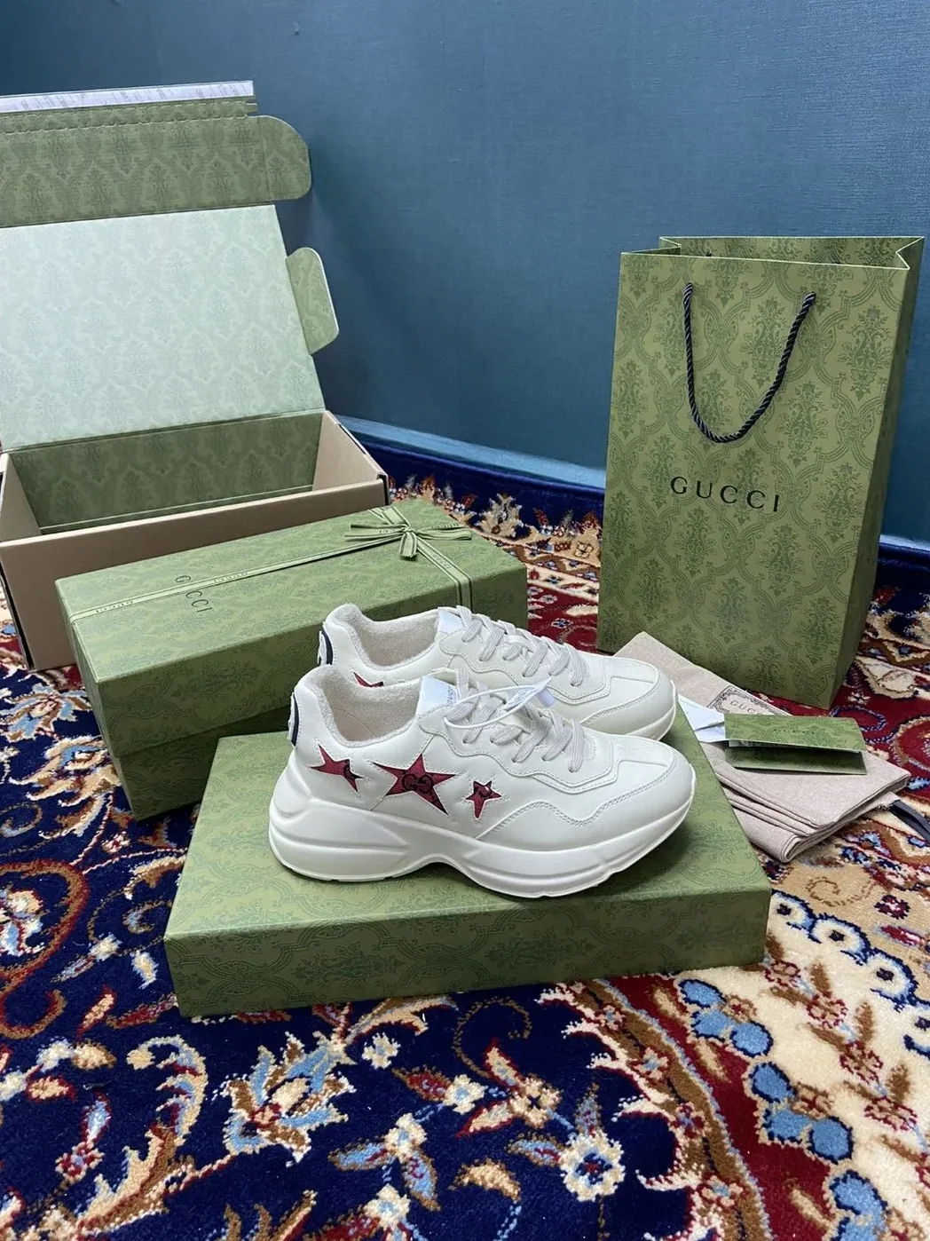 Gucci Rhyton Sneaker With Red Stars White Ivory Gucci Rhyton Sneaker With Red Stars White Ivory