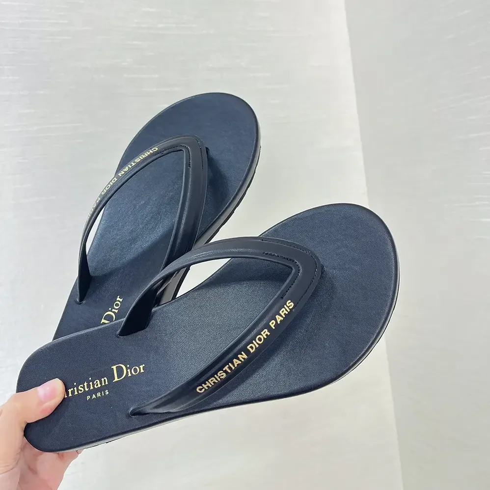 Dior Diorsea Thong Sandal Black Leather for Women in Effect Fabric Dior Diorsea Thong Sandal Black Leather for Women in Effect Fabric