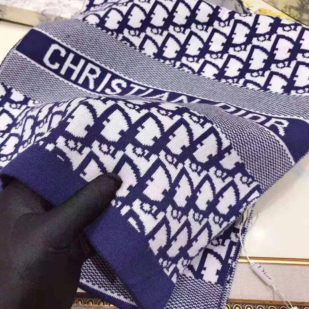 Dior Dior Oblique Scarf Blue Wool and Cashmere Knit for Women Dior Dior Oblique Scarf Blue Wool and Cashmere Knit for Women