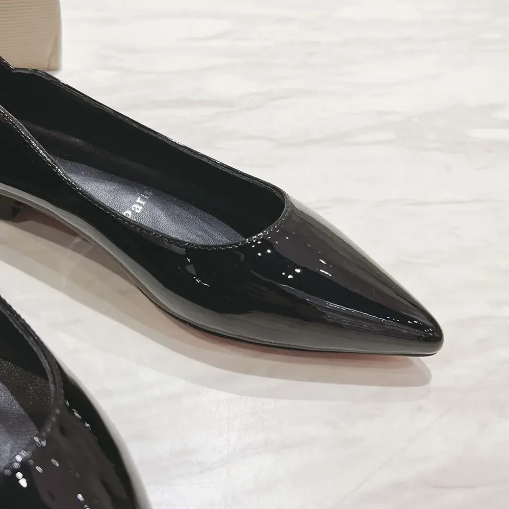 Christian Louboutin Hot Chickita Ballerinas Patent Calf Leather for Women in Black Christian Louboutin Hot Chickita Ballerinas Patent Calf Leather for Women in Black