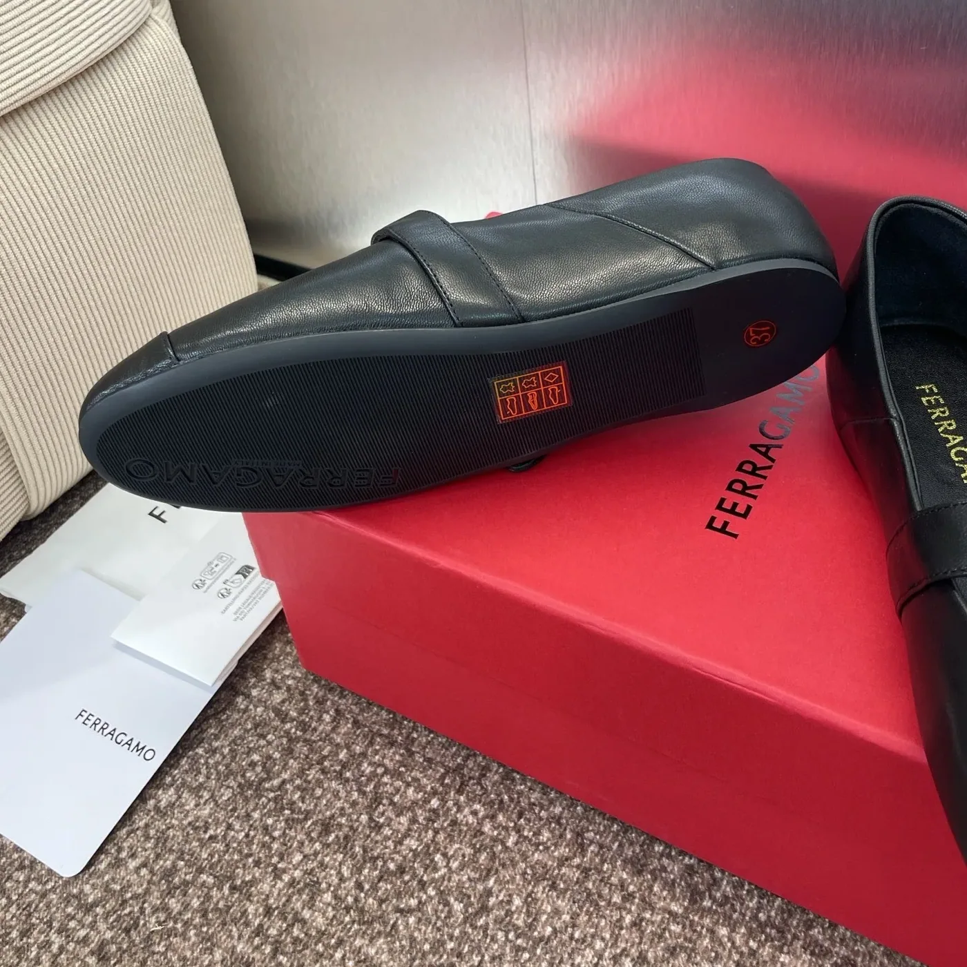 Ferragamo Gancini Ballet Flat Black 01J947