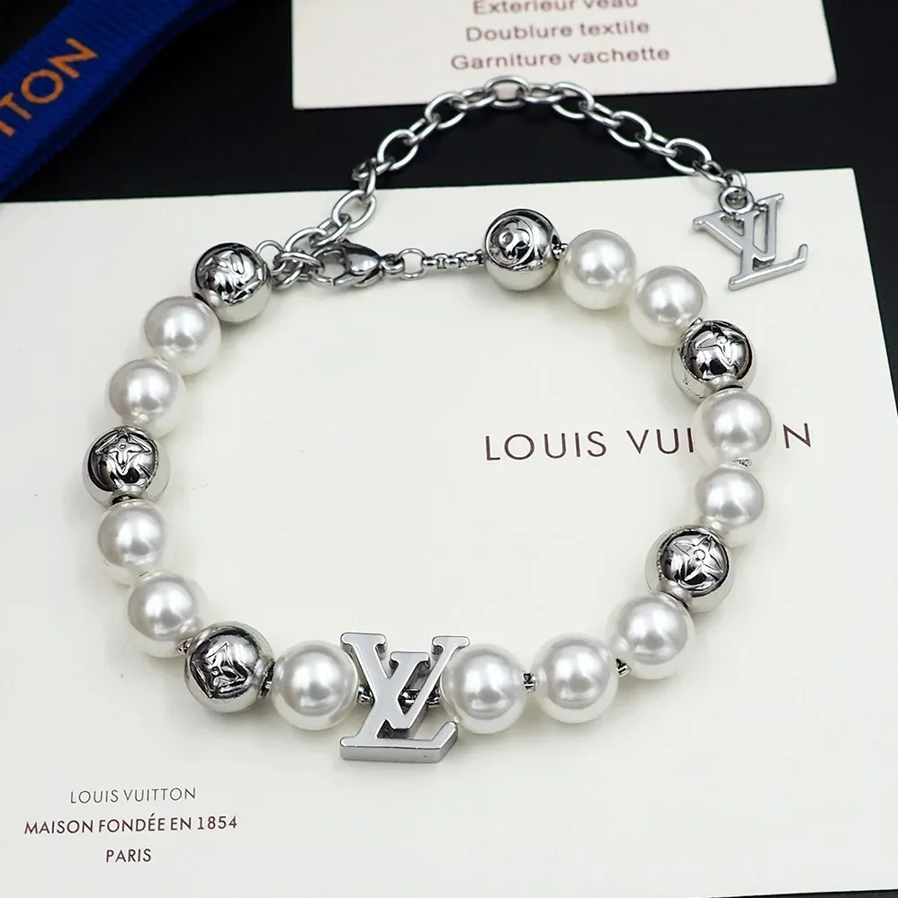 Louis Vuitton Monogram Pearls Bracelet White Louis Vuitton Monogram Pearls Bracelet White