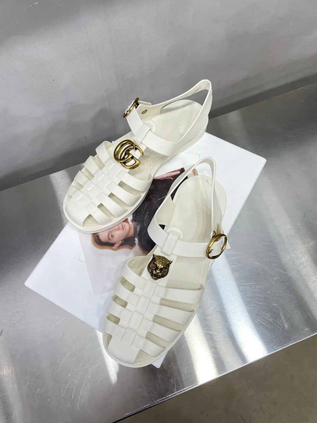 Gucci Rubber Buckle Strap Sandal White for Men Gucci Rubber Buckle Strap Sandal White for Men