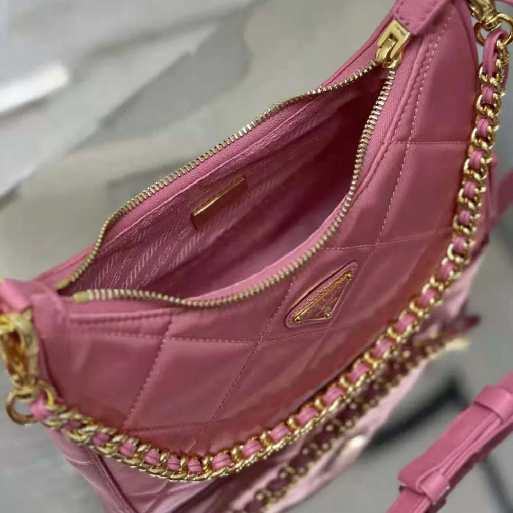 Prada Re-Edition 1995 Chaîne Re-Nylon Mini-bag for Women in Pink