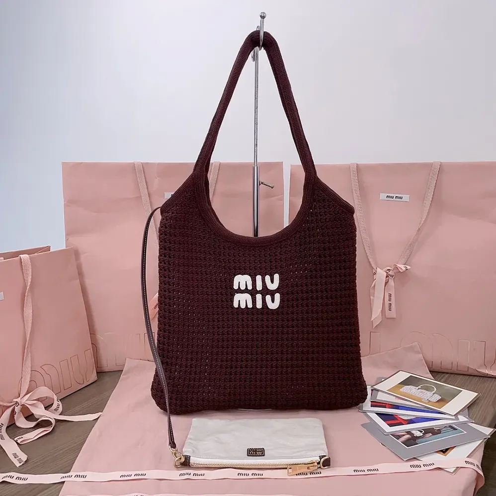 Miu Miu Ivy Raffia for Women in Effect Woven Tote Bag Miu Miu Ivy Raffia for Women in Effect Woven Tote Bag