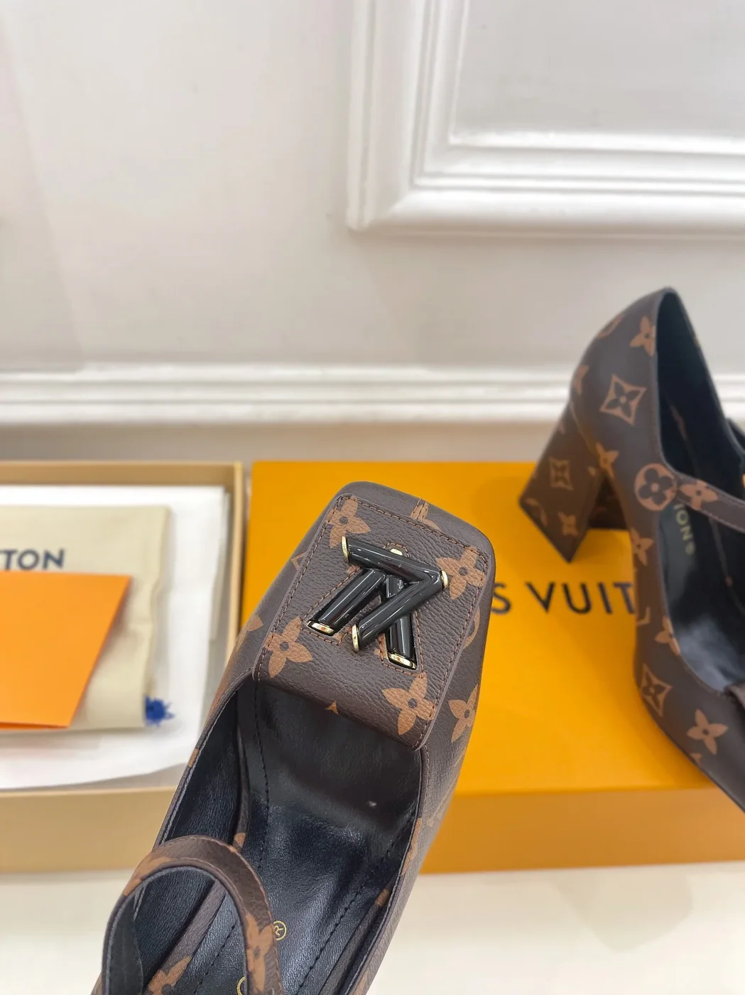 Louis Vuitton Pump Brown 9.5/ Louis Vuitton Pump Brown 9.5/