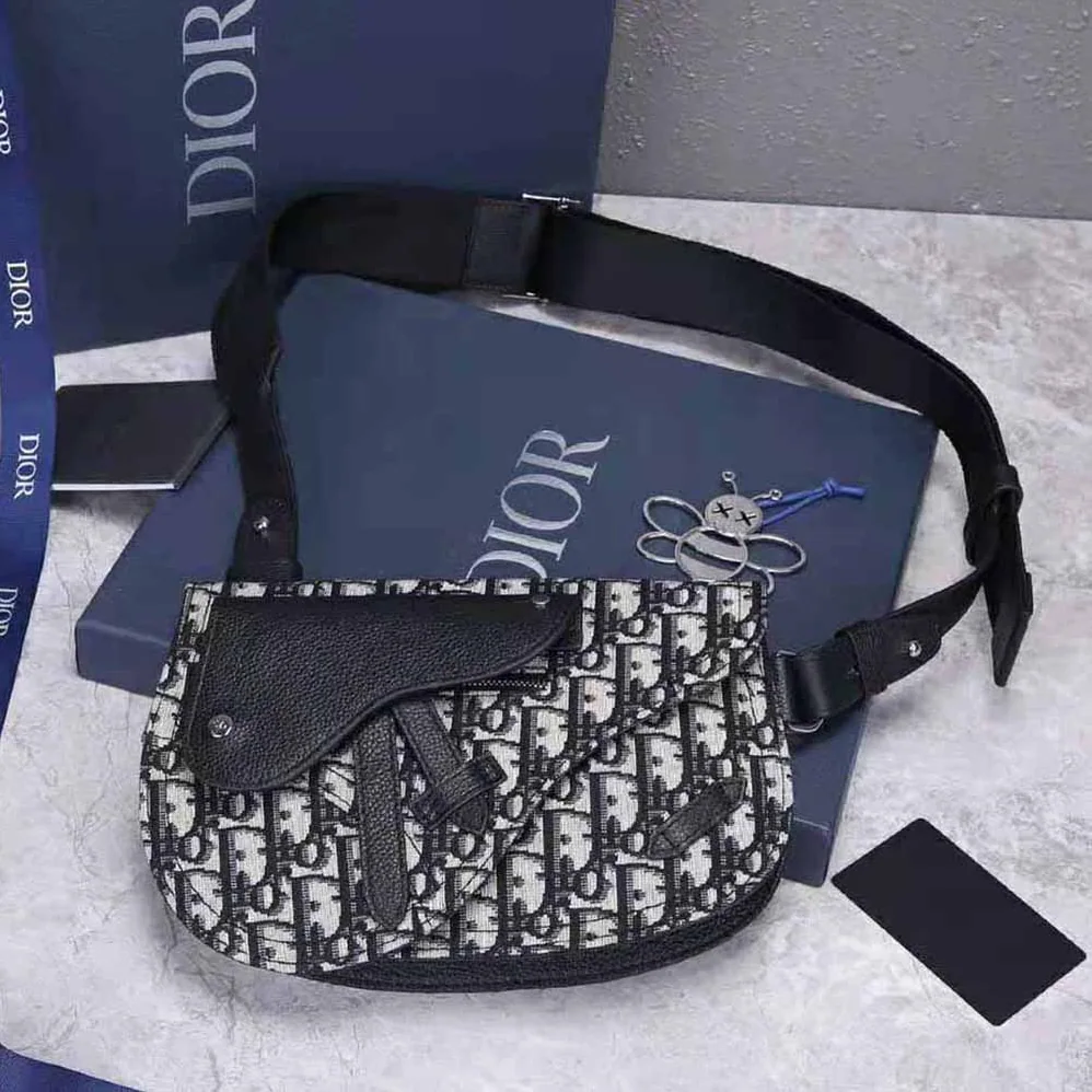 Dior Saddle Pouch Dior Oblique Jacquard for Men in Silver Dior Saddle Pouch Dior Oblique Jacquard for Men in Silver