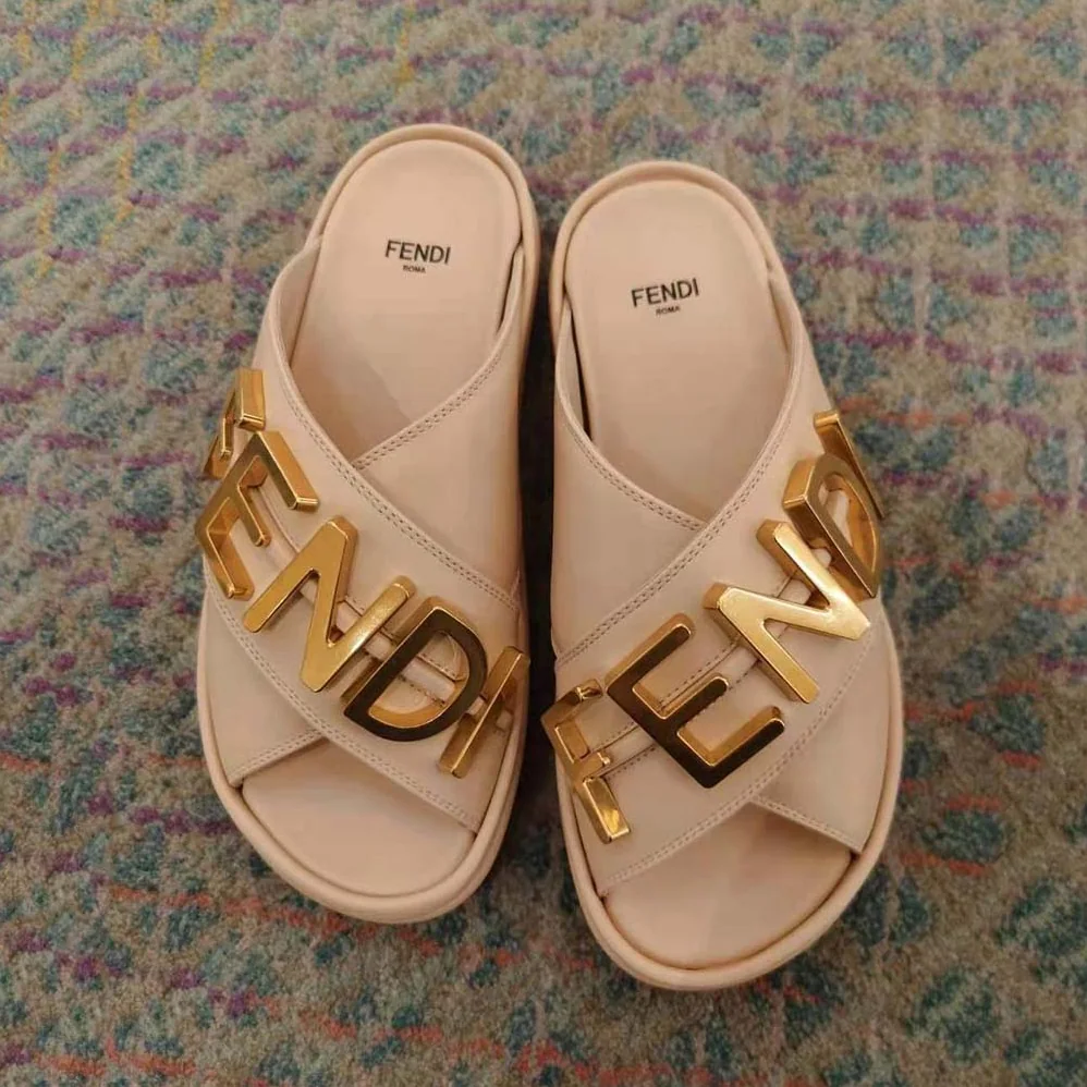 Fendi Fendigraphy Pink Leather Slides for Women