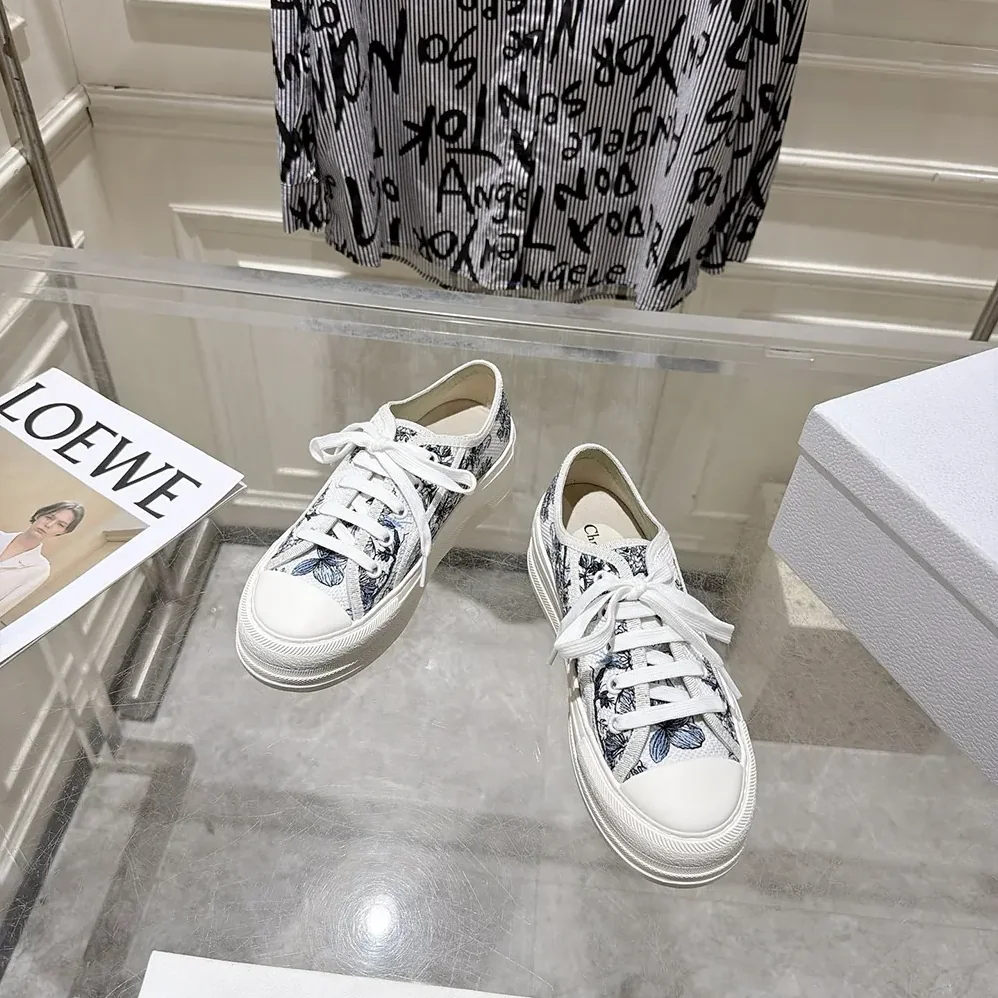 Dior Dioriviera Walk'n'Dior Sneaker White and Blue Toile de Jouy Floral Garden Embroidered Cotton for Women Dior Dioriviera Walk'n'Dior Sneaker White and Blue Toile de Jouy Floral Garden Embroidered Cotton for Women