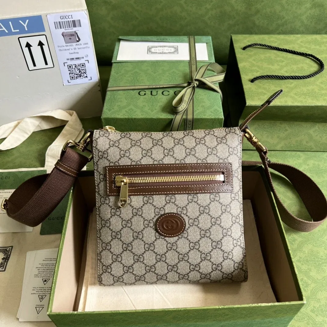 Gucci Supreme Messenger Bag Beige And Ebony GG Supreme Canvas /