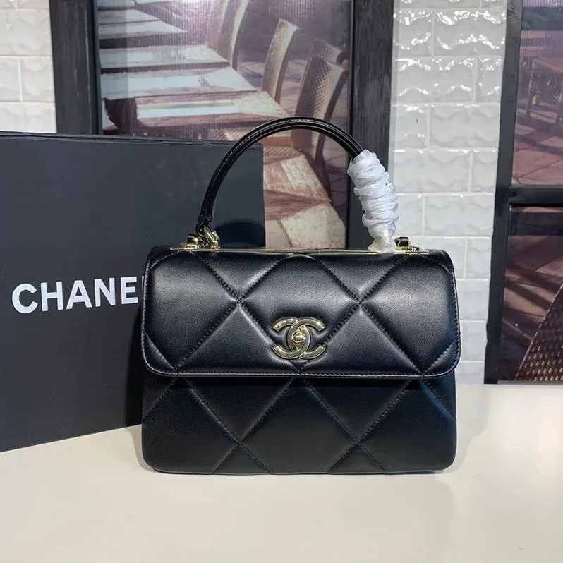 Chanel CC Shoulder Bag in Black Gold Hardware Chanel CC Shoulder Bag in Black Gold Hardware