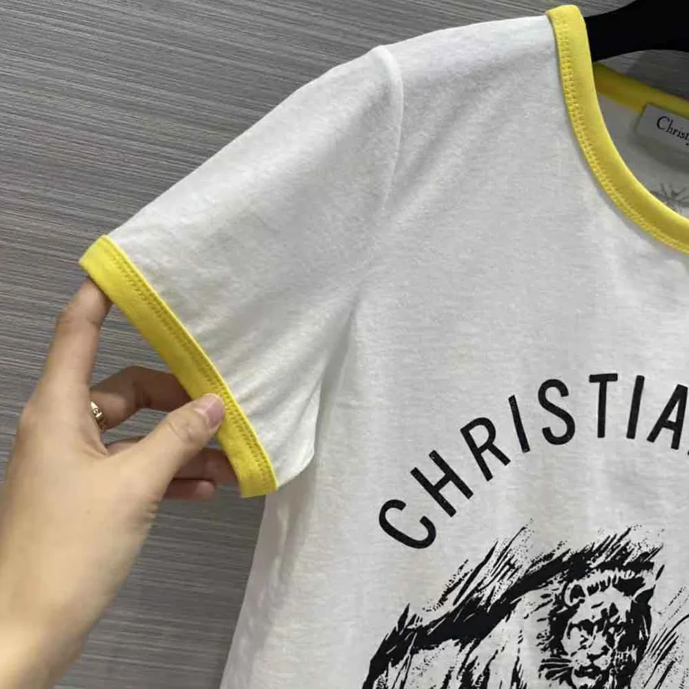 Dior T-shirt White Cotton Jersey with Fluorescent Yellow D for Women in Jungle Pop Motif