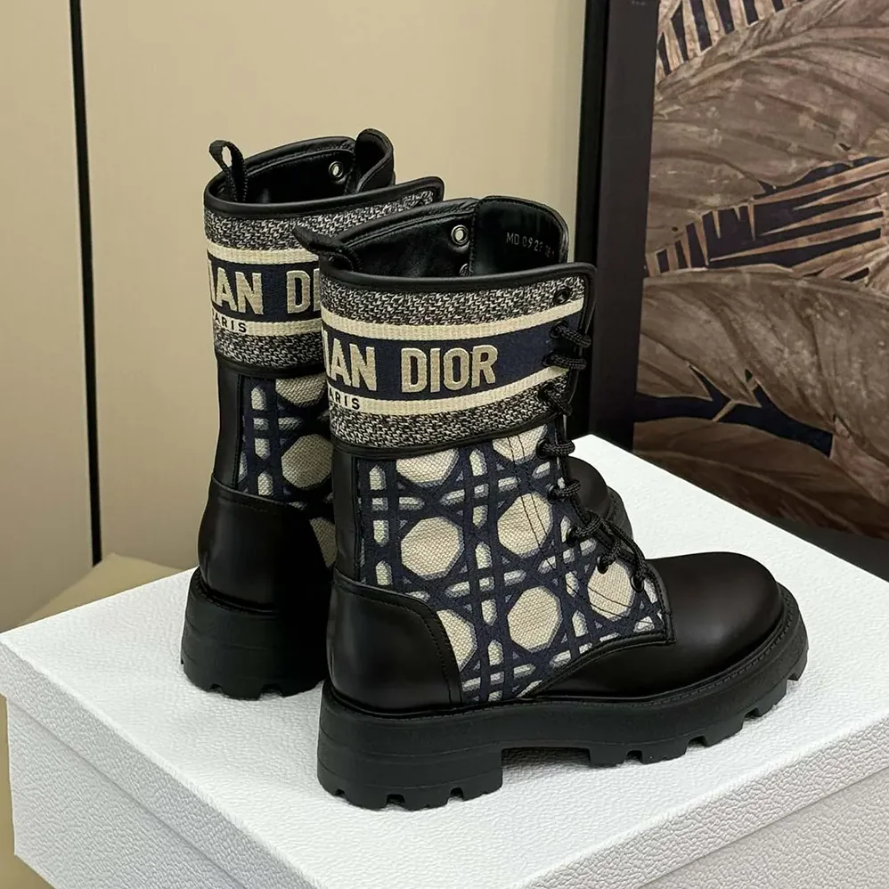 Dior D-Major Ankle Boot Black Calfskin with Deep Blue for Women Dior D-Major Ankle Boot Black Calfskin with Deep Blue for Women