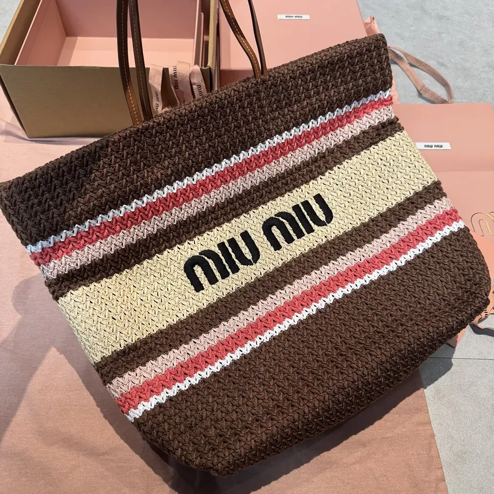 Miu Miu Raffia for Women in Effect Woven Tote Bag Miu Miu Raffia for Women in Effect Woven Tote Bag