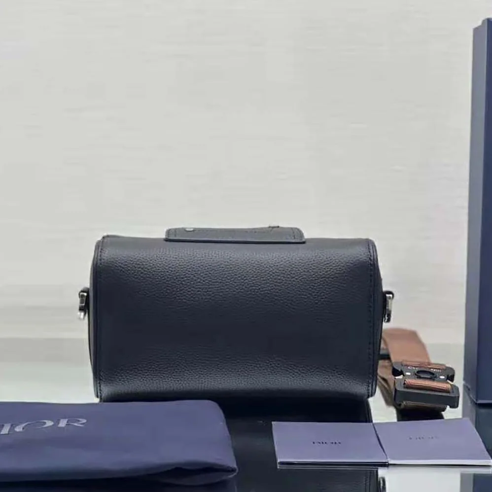 Dior Lingot 22 Cactus Jack Dior Bag Black Grained Calfskin with Embroidered Signature for Men Dior Lingot 22 Cactus Jack Dior Bag Black Grained Calfskin with Embroidered Signature for Men