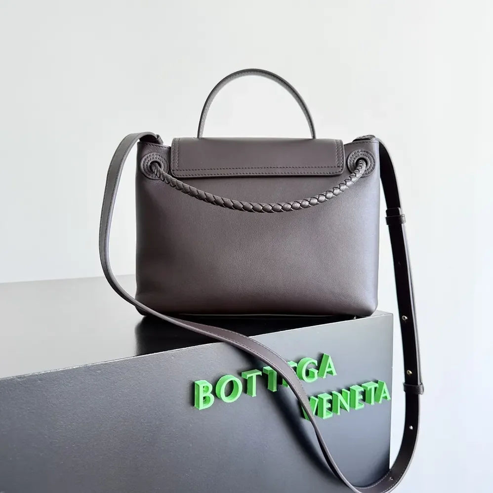 Bottega Veneta Small Ciao Ciao for Women in Chocolate