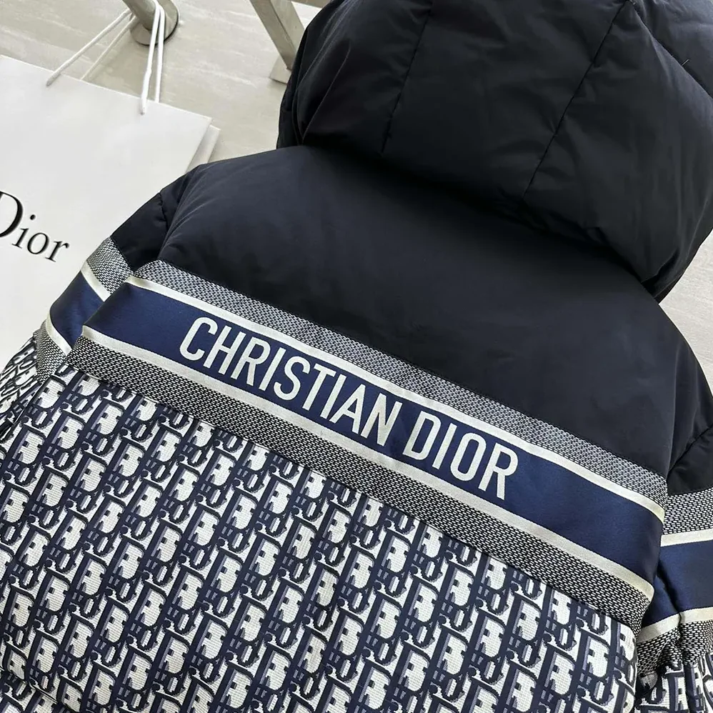 Dior Reversible Cropped Puffer Jacket Blue and Ecru Dior Oblique Quilted Technical Taffeta for Men
