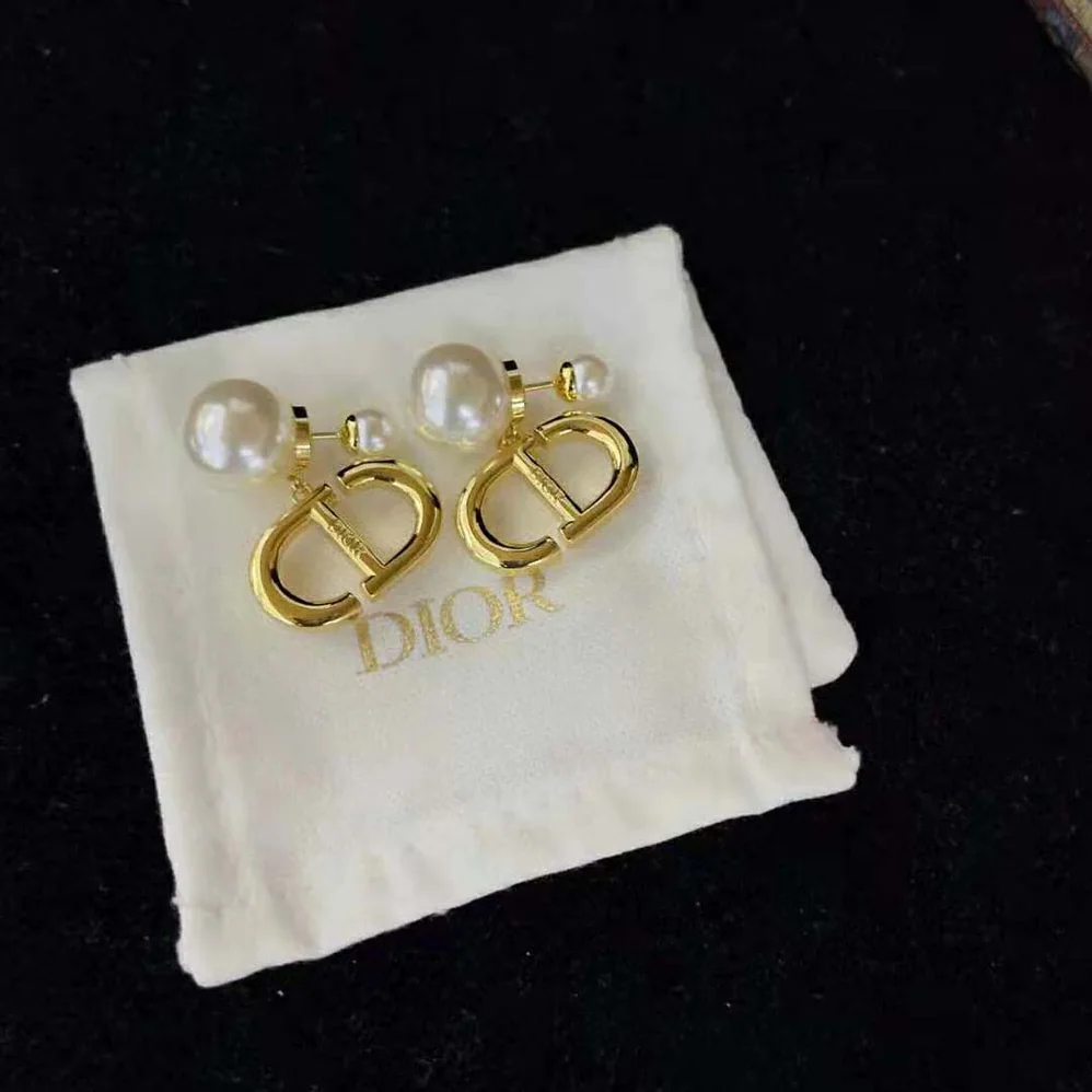 Dior Tribales Earrings Gold-Finish Metal and White Resin Pearls for Women Dior Tribales Earrings Gold-Finish Metal and White Resin Pearls for Women