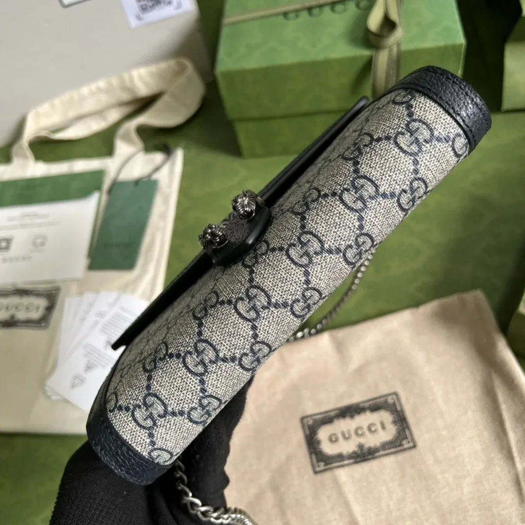 Gucci Dionysus Chain Wallet Shoulder Bag / Beige/ Blue GG Supreme Canvas Palladium Hardware Gucci Dionysus Chain Wallet Shoulder Bag / Beige/ Blue GG Supreme Canvas Palladium Hardware