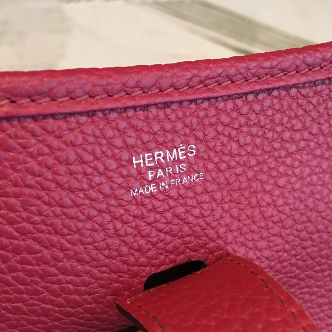 Hermes Evelyne III PM Bag Burgundy Silver Toned Hardware /11.4 Hermes Evelyne III PM Bag Burgundy Silver Toned Hardware /11.4