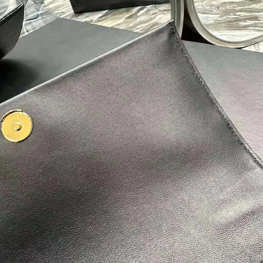 Saint Laurent YSL Kate Reversible Chain Bag in Suede and Crocodile for Women in Embossed Leather Saint Laurent YSL Kate Reversible Chain Bag in Suede and Crocodile for Women in Embossed Leather