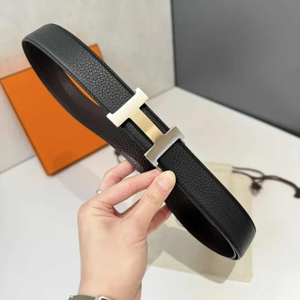 Hermes H Belt Buckle & Reversible Leather Strap 32 mm for Unisex in Black/Silver Hermes H Belt Buckle & Reversible Leather Strap 32 mm for Unisex in Black/Silver